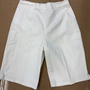 D&Co Women's Bermuda‎ Shorts Size Small White High-Rise Pull-On Elastic Waist